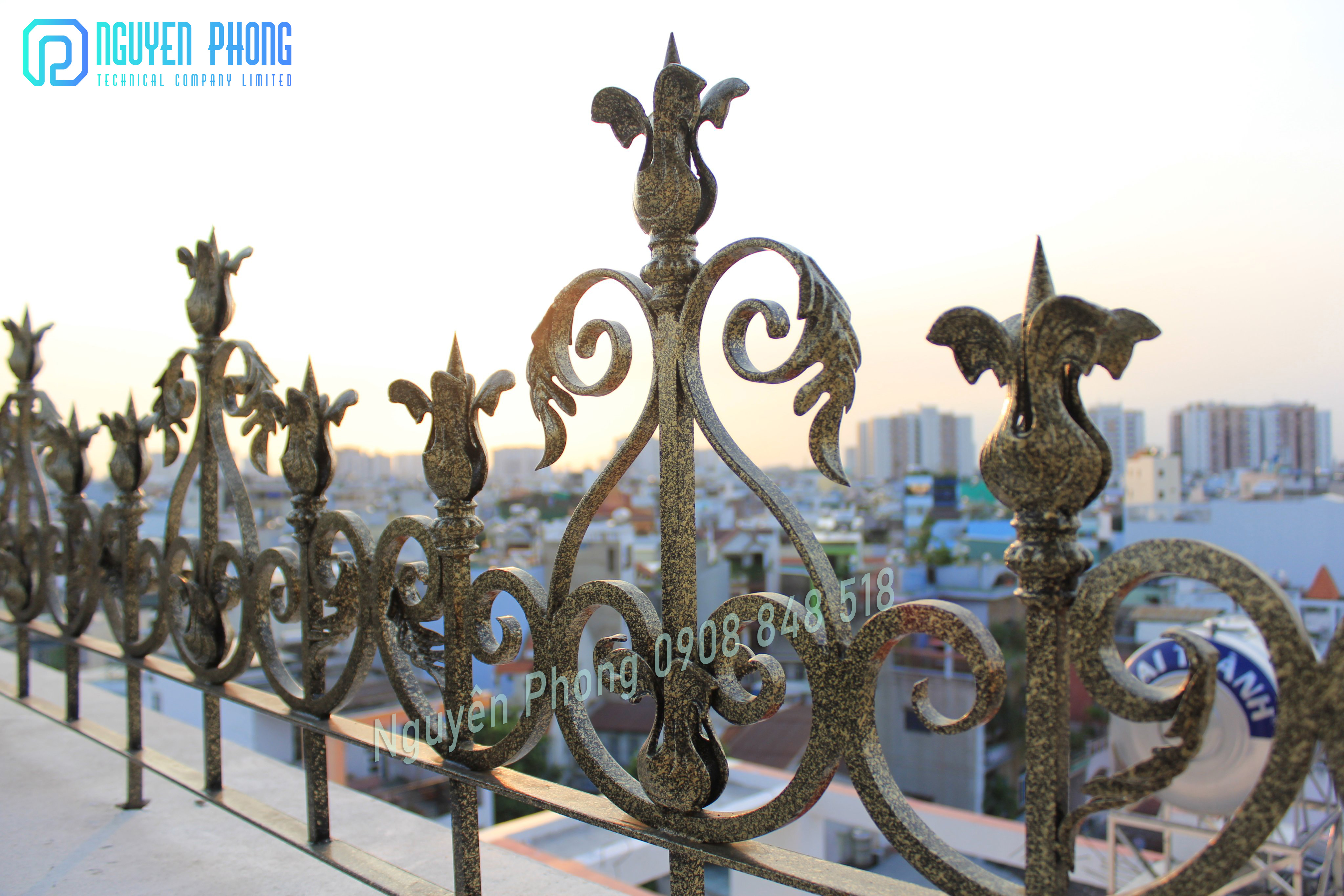 https://www.nguyenphongcnc.com/assets/images/gallery/fencing-designs-garden-fence-wrought-iron-fence.jpg