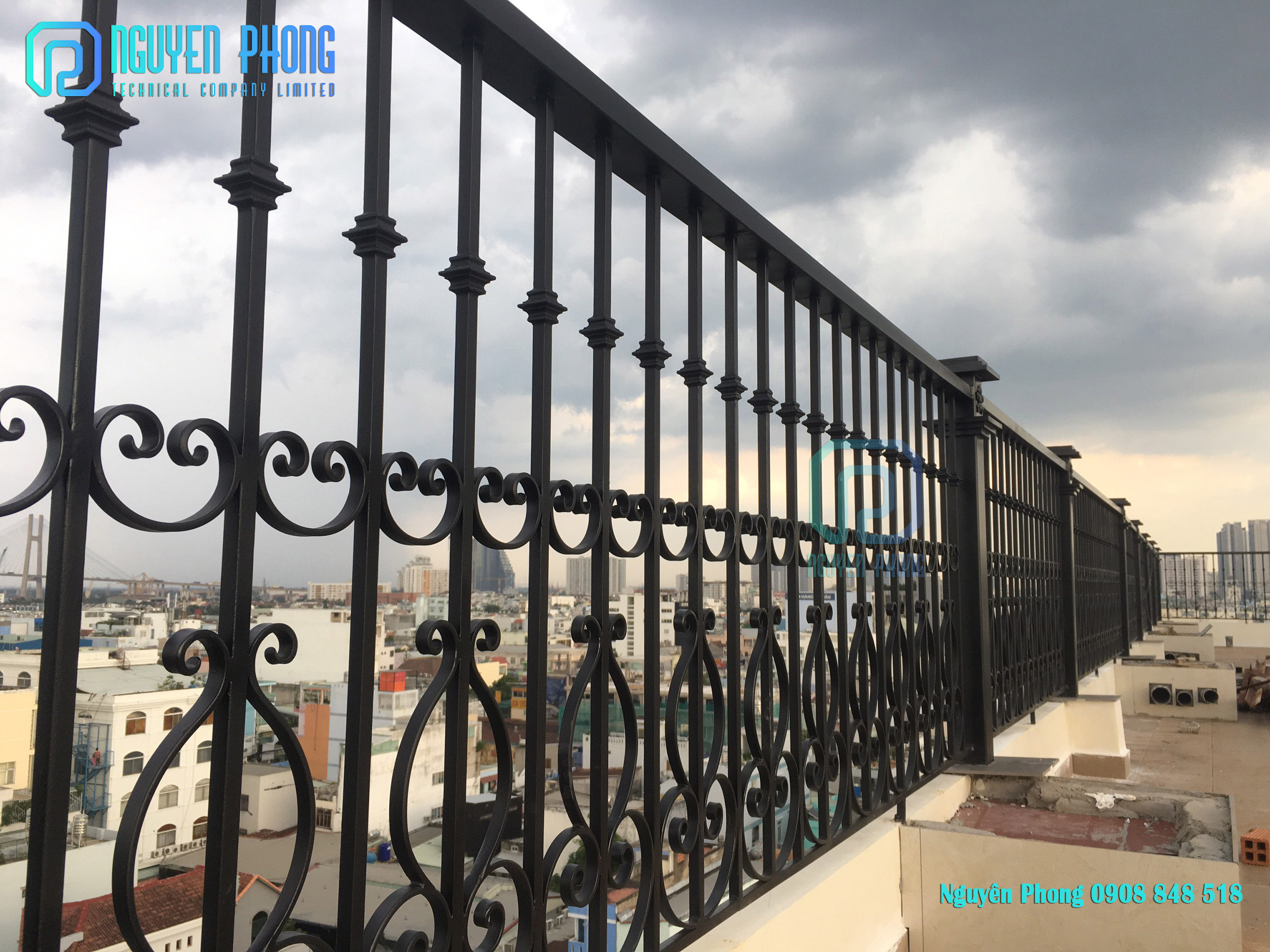 WROUGHT IRON RAILING DESIGN FOR BALCONY EASY INSTALLATION FROM VIETNAM MANUFACTURER iron-balcony-railing-design-wrought-iron-railing-balcony-grill-designs--9.jpg