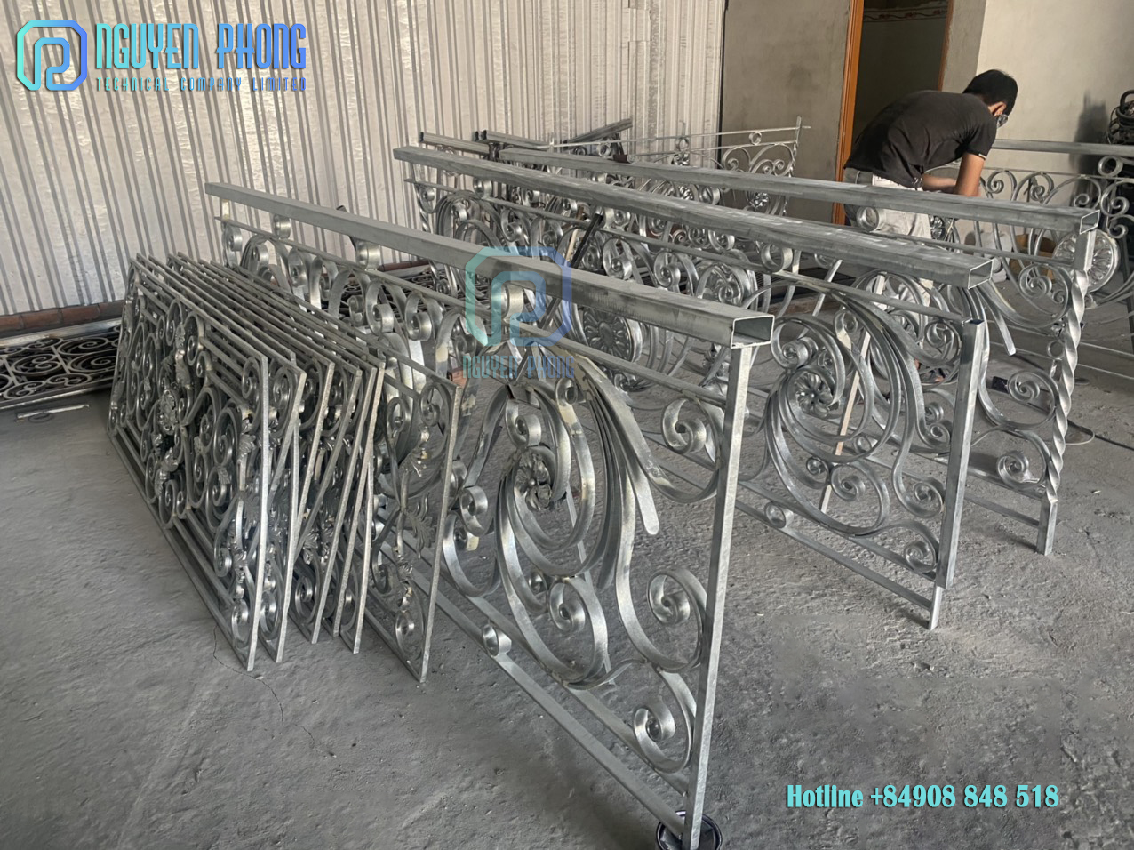 WROUGHT IRON RAILING DESIGN FOR BALCONY EASY INSTALLATION FROM VIETNAM MANUFACTURER iron-balcony-railing-design-wrought-iron-railing-balcony-grill-designs-5.jpg