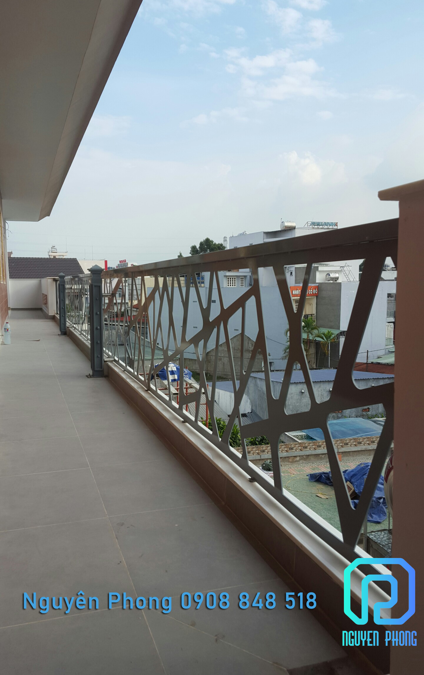 LAN CAN BAN CÔNG SẮT CNC HIỆN ĐẠI – CỔ ĐIỂN NGUYÊN PHONG lan-can-ban-cong-cnc.jpg