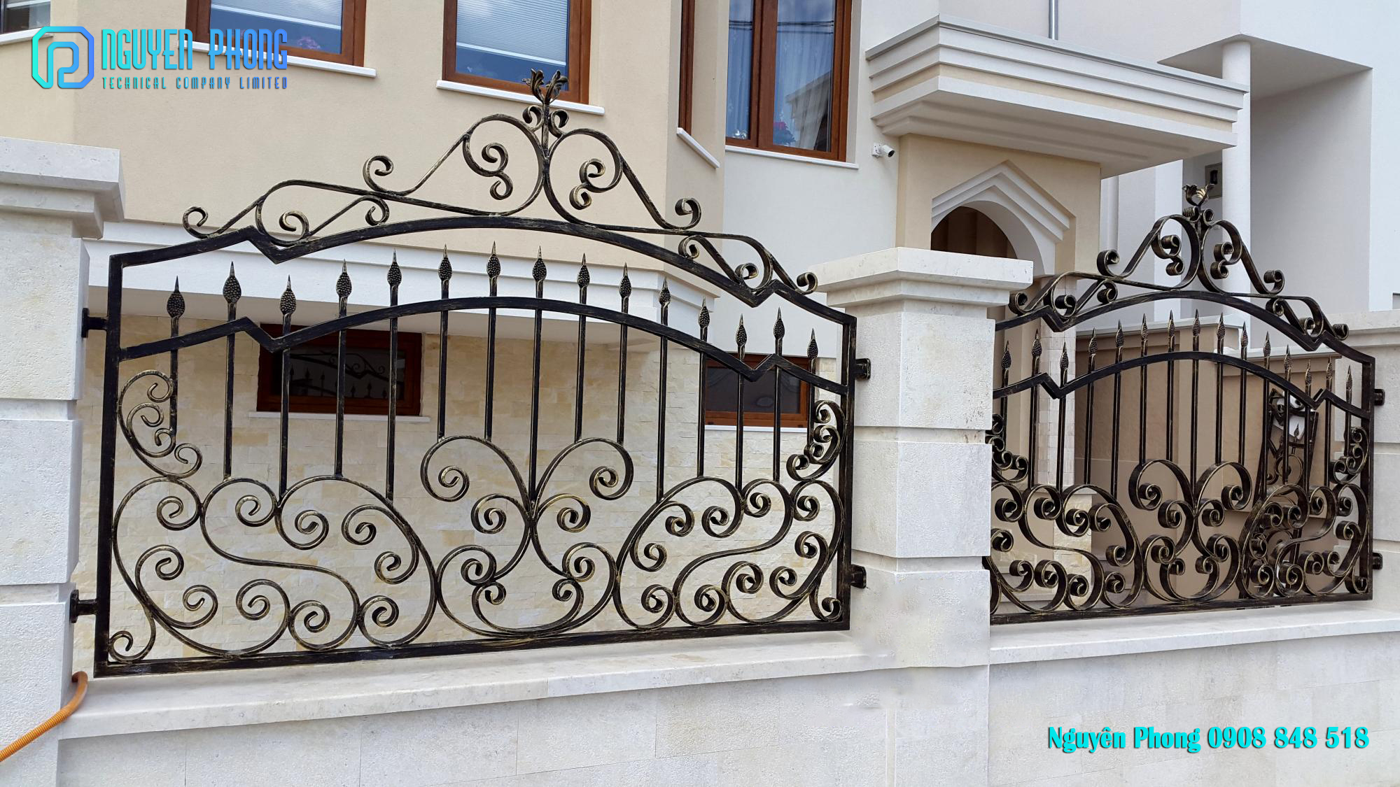 metal-fencing-panels-metal-fence-fencing-designs-1.jpg