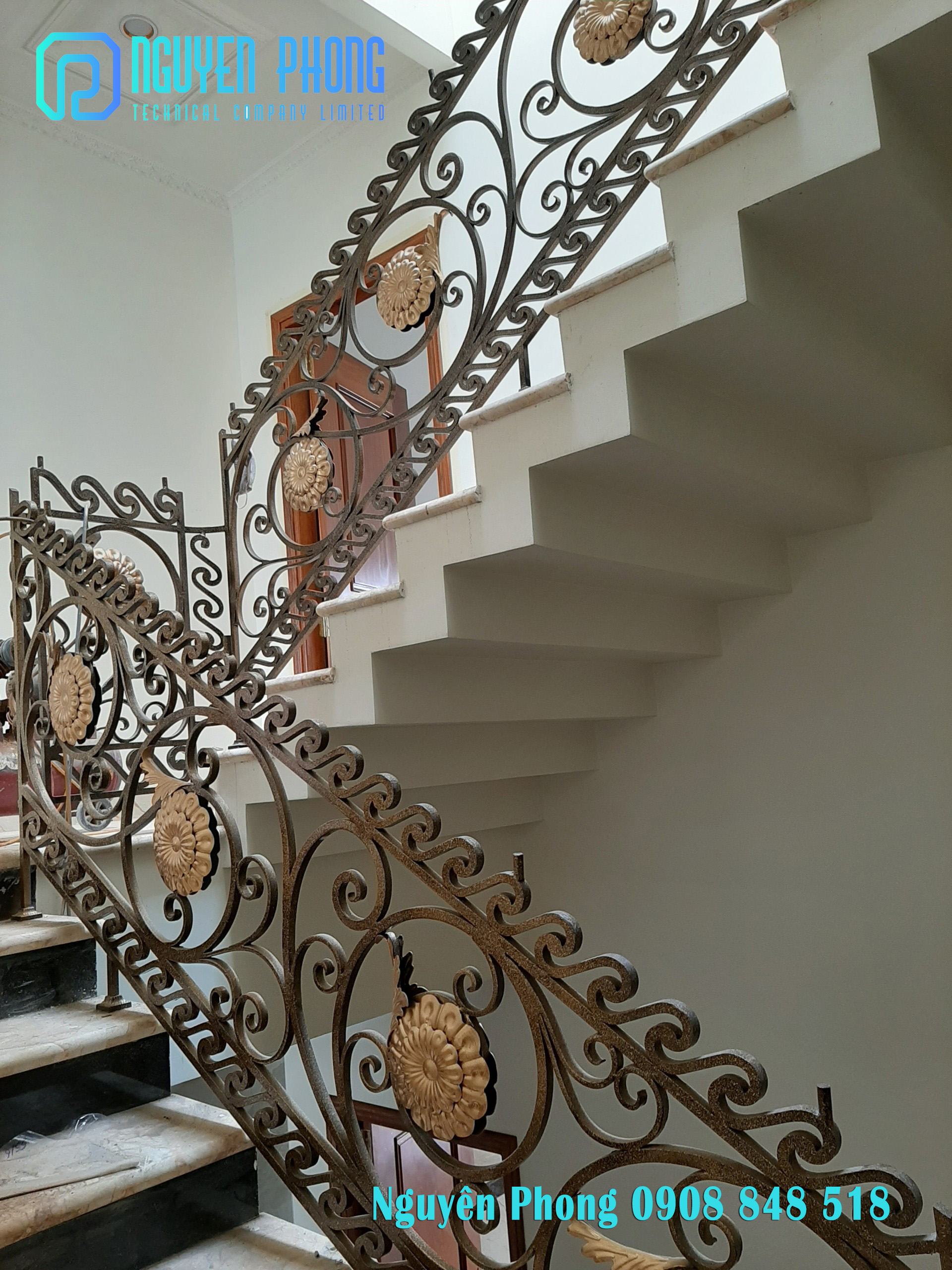 LAN CAN CẦU THANG SẮT MỸ THUẬT – CÔNG TRÌNH THỰC TẾ stairs-railing-design-staircase-metal-stair-railing-5.jpg
