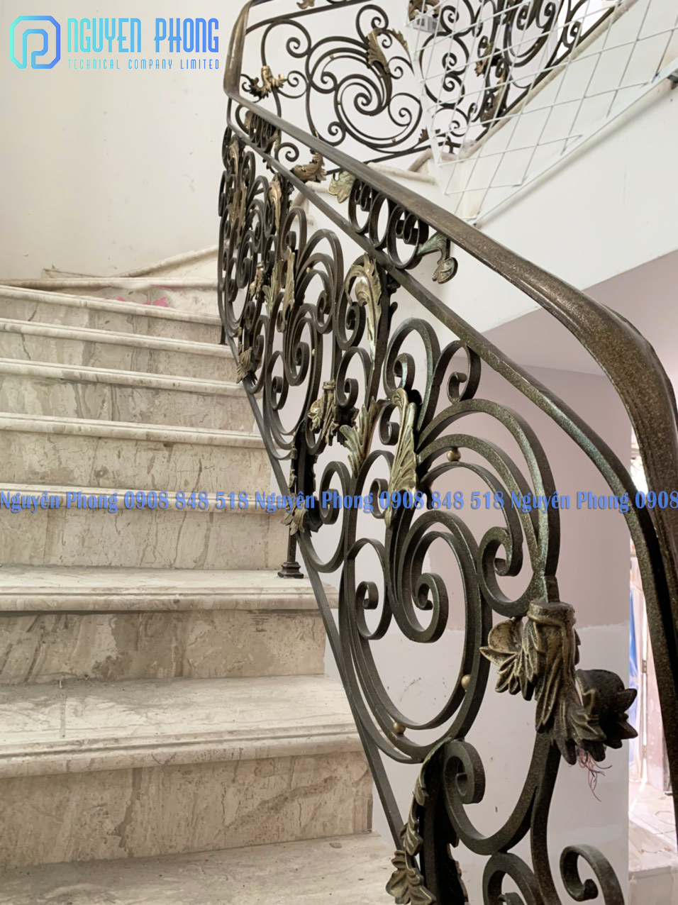 LAN CAN CẦU THANG SẮT MỸ THUẬT – CÔNG TRÌNH THỰC TẾ stairs-railing-design-staircase-metal-stair-railing-for-villa7.jpg