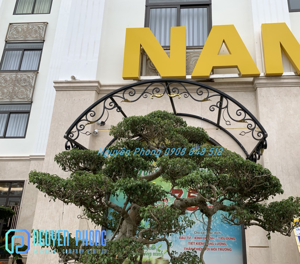 LAN CAN BAN CÔNG, CẦU THANG, MÁI CANOPY SẮT MỸ THUẬT KHÁCH SẠN SANDAL ĐỨC TRỌNG thi-cong-mai-don-canopy-sat-nghe-thuat-nguyen-phong-1.jpg