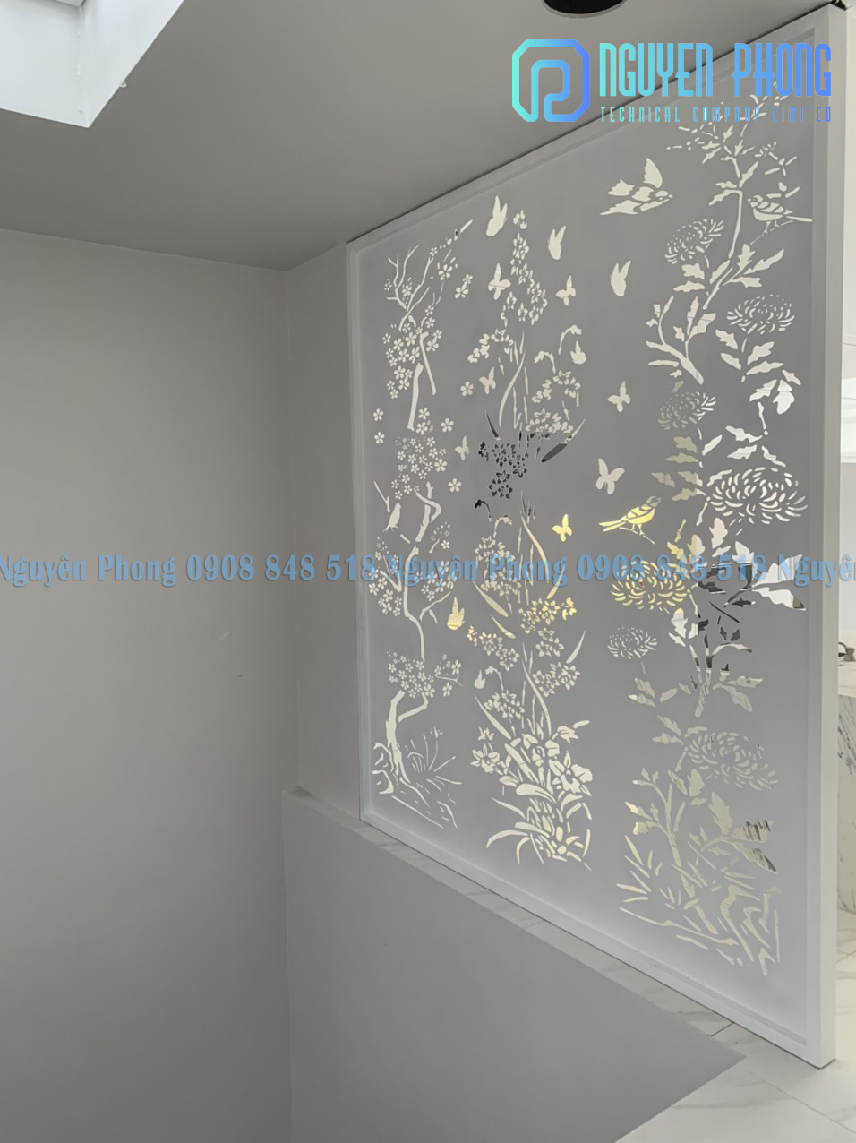 MẶT DỰNG, KHUNG GIẾNG TRỜI, CẦU THANG, VÁCH NGĂN, CỬA ĐI SẮT HOA VĂN CNC – SHOWROOM KIÊN GIANG vach-ngan-sat-cnc-mai-lan-cuc-nguyen-phong-1.jpg