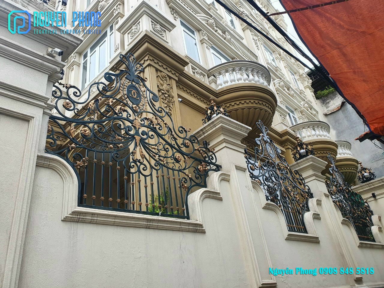https://www.nguyenphongcnc.com/assets/images/gallery/wrought-iron-fence-panels-outdoor-steel-fence-for-housing-21.jpg