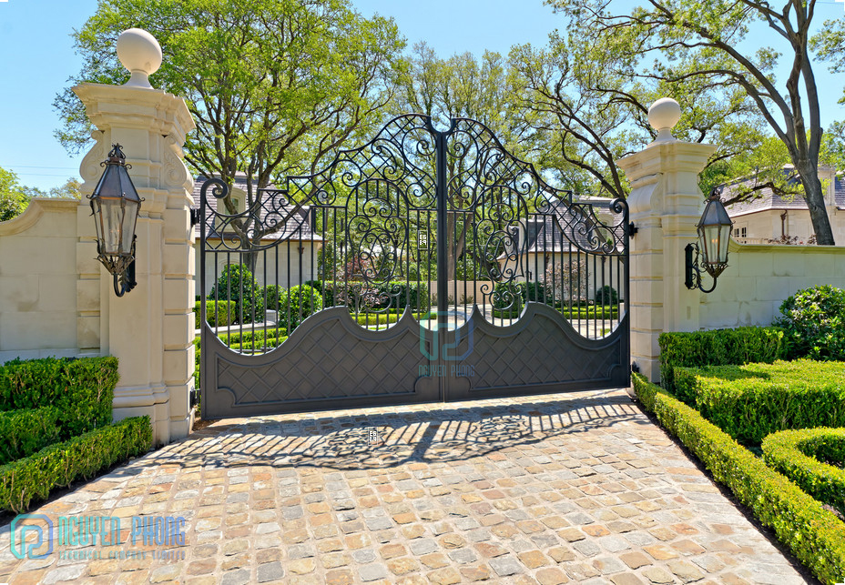 https://www.nguyenphongcnc.com/assets/images/gallery/wrought-iron-gate-driveway-gate-1.jpg