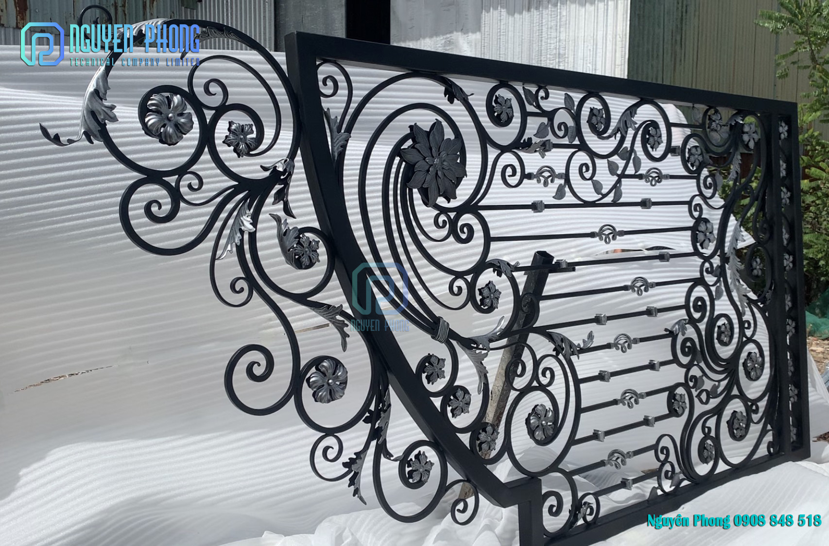 ORDERS FOR WROUGHT IRON GATES FOR PRIVATE HOMES FROM THE ORIGINAL MANUFACTURER IN VIETNAM (Orders from Australia & Spain) wrought-iron-main-gate-iron-gate-design-dip-hot-galvanization-villa-gate.jpg